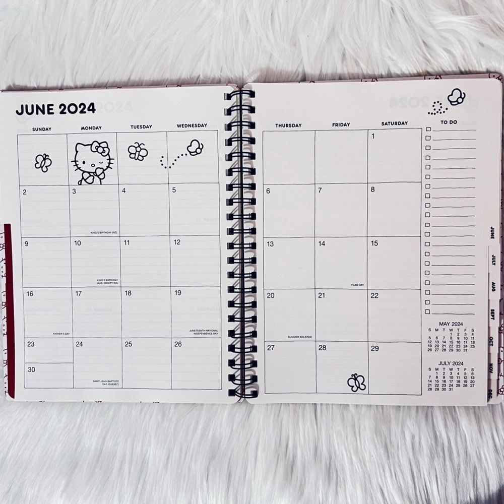 Hello Kitty Planner - Picture 6 of 7